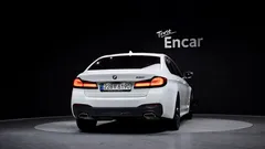 2023 BMW 5-Series 530i M Sport Package — фото 4