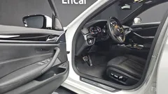 2023 BMW 5-Series 530i M Sport Package — фото 10