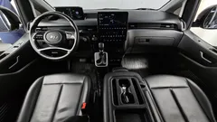 2023 Hyundai Staria 4WD Tourer 9-Seater — фото 7