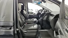 2023 Hyundai Staria 4WD Tourer 9-Seater — фото 11