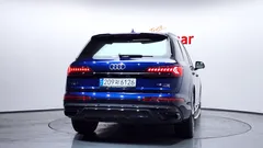 2022 Audi Q7 55 TFSI Quattro Premium — фото 4