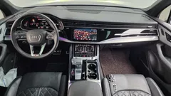 2022 Audi Q7 55 TFSI Quattro Premium — фото 7