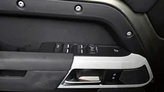 2022 Land Rover Defender 110 D250 S — фото 12