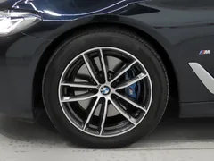 2022 BMW 5-Series 523d M Sport — фото 5