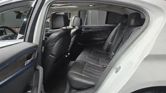 2022 BMW 5-Series 530e Luxury, белый — фото 12