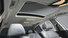 2022 BMW 5-Series 530e Luxury, белый — фото 19