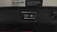 2022 BMW 5-Series 530e Luxury, белый — фото 20