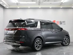 2023 Kia Carnival Gasoline 9-Seater Noblesse — фото 3