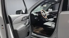 2023 ChevroletGMDaewoo Traverse 3.6 AWD Hi Country, белый — фото 10