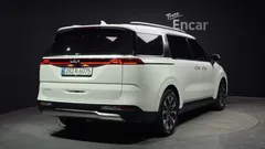 2023 Kia Carnival Diesel 7-Seater Signature — фото 2