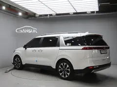 2023 Kia Carnival Diesel 9-Seater Prestige — фото 2