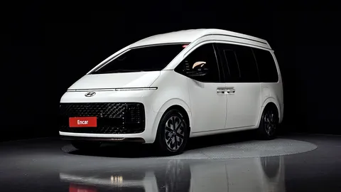 2023 Hyundai Staria 4WD Lounge 9-Seater