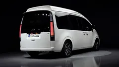 2023 Hyundai Staria 4WD Lounge 9-Seater — фото 2