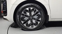 2023 Hyundai Staria 4WD Lounge 9-Seater — фото 5