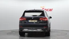 2021 BMW X5 xDrive 45e xLine, серый — фото 4