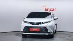 2023 Toyota Sienna 2.5 Hybrid AWD, белый — фото 3