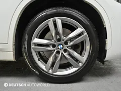 2022 BMW X1 xDrive 20i M Sport — фото 5