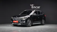 2021 BMW X1 xDrive 20i xLine, чёрный — фото 1