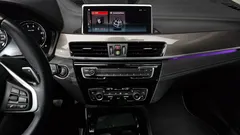 2021 BMW X1 xDrive 20i xLine, чёрный — фото 14
