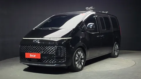 2023 Hyundai Staria 4WD Lounge 9-Seater