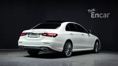 2021 Mercedes-Benz E-Class E350 4MATIC AMG Line, белый — фото 2