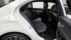 2021 Mercedes-Benz E-Class E350 4MATIC AMG Line, белый — фото 12