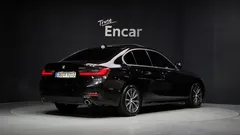 2022 BMW 3-Series 320i — фото 2