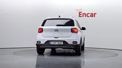 2022 Hyundai Venue 1.6 Modern Plus, белый — фото 4