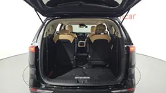 2023 Kia Carnival Diesel 9-Seater Prestige — фото 20