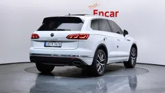 2023 Volkswagen Touareg 3.0 TDI Prestige, белый — фото 2
