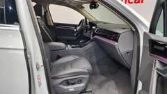 2023 Volkswagen Touareg 3.0 TDI Prestige, белый — фото 11