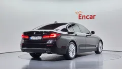 2023 BMW 5-Series 520i Luxury — фото 2