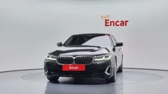 2023 BMW 5-Series 520i Luxury — фото 3