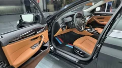 2023 BMW 5-Series 520i Luxury — фото 11