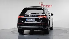 2021 Audi Q5 45 TFSI Quattro Premium, чёрный — фото 4