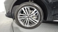2021 Audi Q5 45 TFSI Quattro Premium, чёрный — фото 5