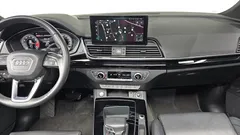2021 Audi Q5 45 TFSI Quattro Premium, чёрный — фото 14
