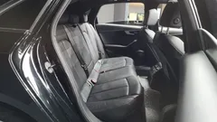 2022 Audi A4 40 TDI Quattro Premium, чёрный — фото 12