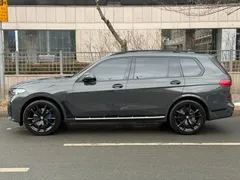2022 BMW X7 xDrive 40i M Sport Online Exclusive Edition 6 Seater — фото 3