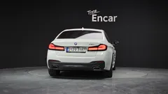 2022 BMW 5-Series 520i M Sport — фото 4