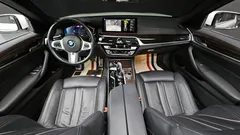 2022 BMW 5-Series 520i M Sport — фото 7