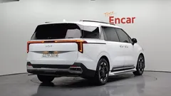 2024 Kia Canival Diesel 9-Seater Signature, белый — фото 2