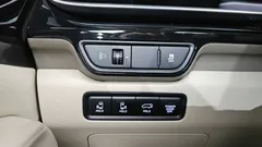 2024 Kia Canival Diesel 9-Seater Signature, белый — фото 13