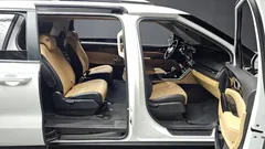 2023 Kia Canival Diesel 9-Seater Prestige — фото 11