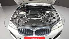 2023 BMW 5-Series 523d M Sport — фото 6