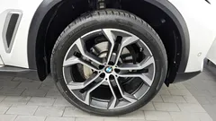 2023 BMW X5 xDrive 40i xLine — фото 5