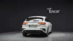 2022 Kia K3 1.6 Turbo GT 5Door, белый — фото 4