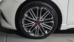2022 Kia K3 1.6 Turbo GT 5Door, белый — фото 5