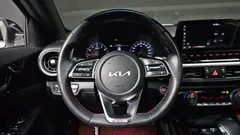 2022 Kia K3 1.6 Turbo GT 5Door, белый — фото 13