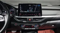 2022 Kia K3 1.6 Turbo GT 5Door, белый — фото 14
